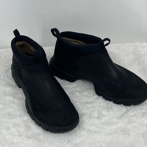 ROOTS WOMENS SIZE 7 Black LEATHER Slip-On  BOOTIES